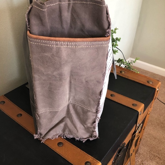 Partisan USA upcycled Canvas weekender Bag B-322 - Picture 6 of 8